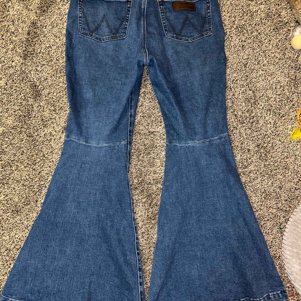 Women's Blue Flared Jeans - Picture 4 of 5